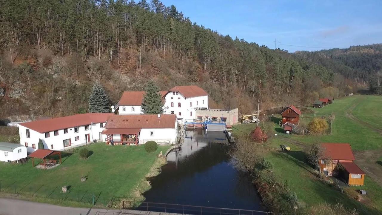 Cechuv Mlyn Apartamento Hrebecniky Exterior foto