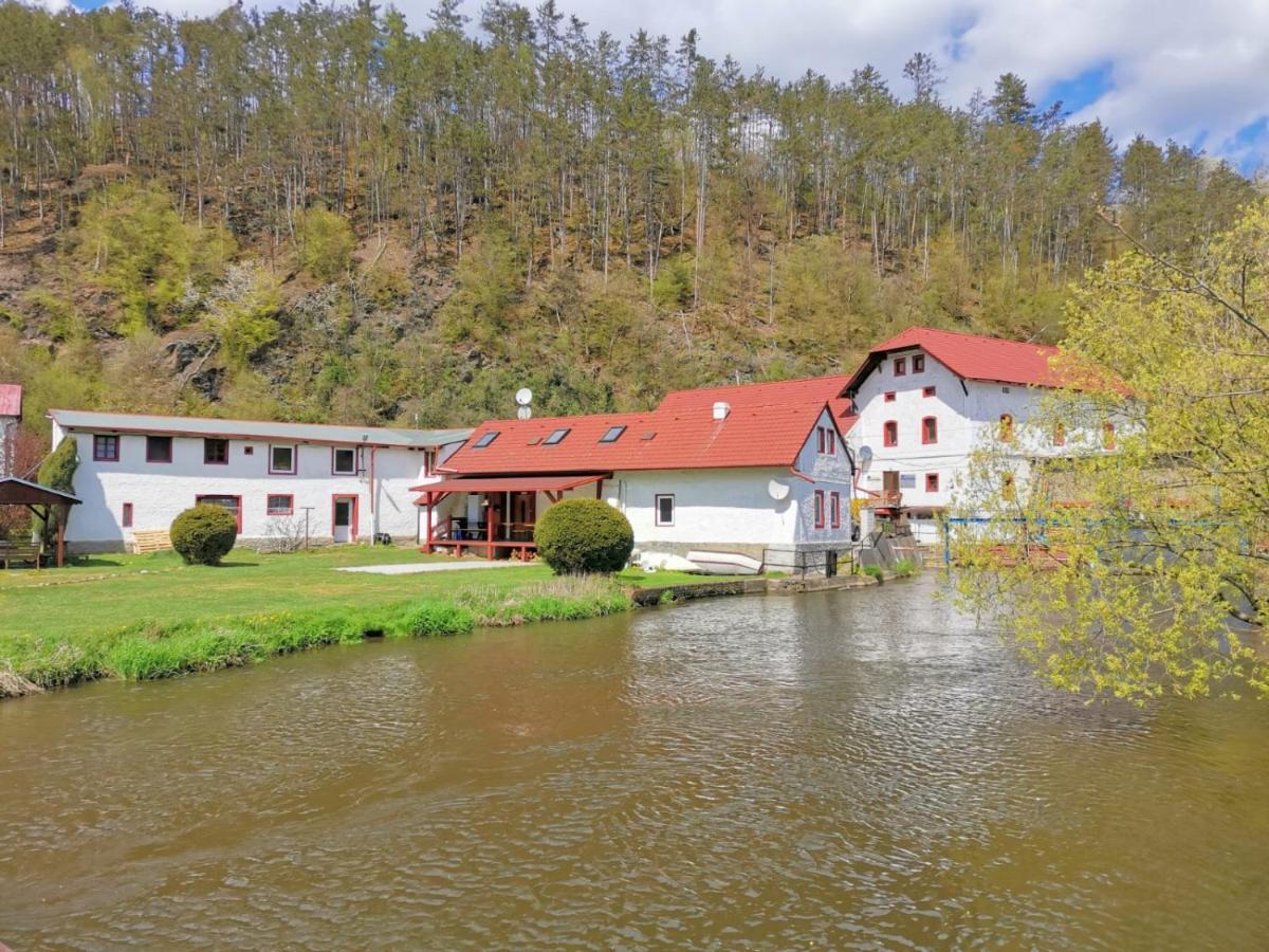 Cechuv Mlyn Apartamento Hrebecniky Exterior foto